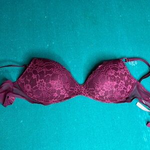 Victoria Secret Wireless push-up bra